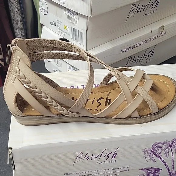 NEW BLOWFISH brooke sandal in lotus - Picture 2 of 5